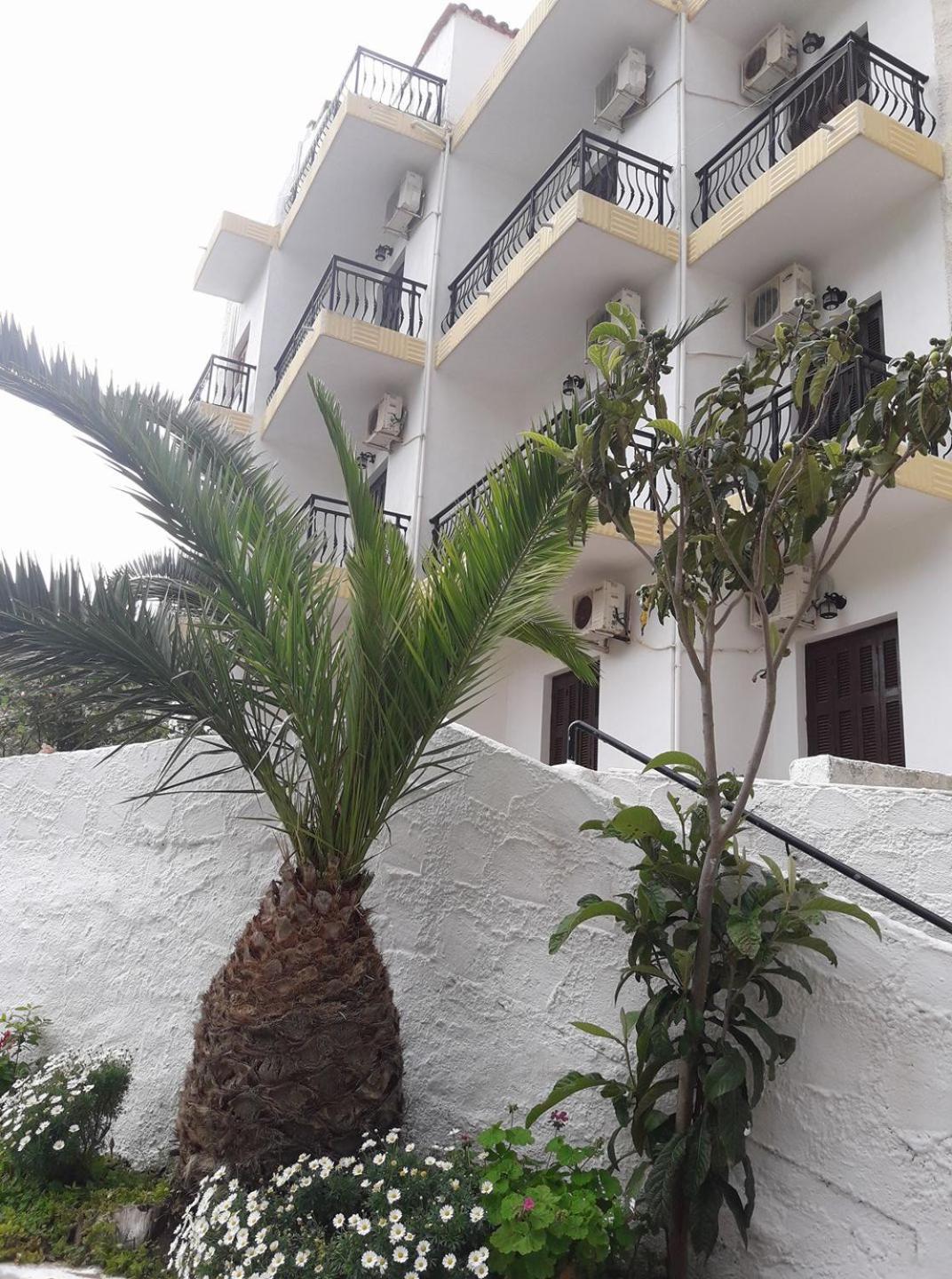 Hotel Rena Ágios Kírykos Exterior photo