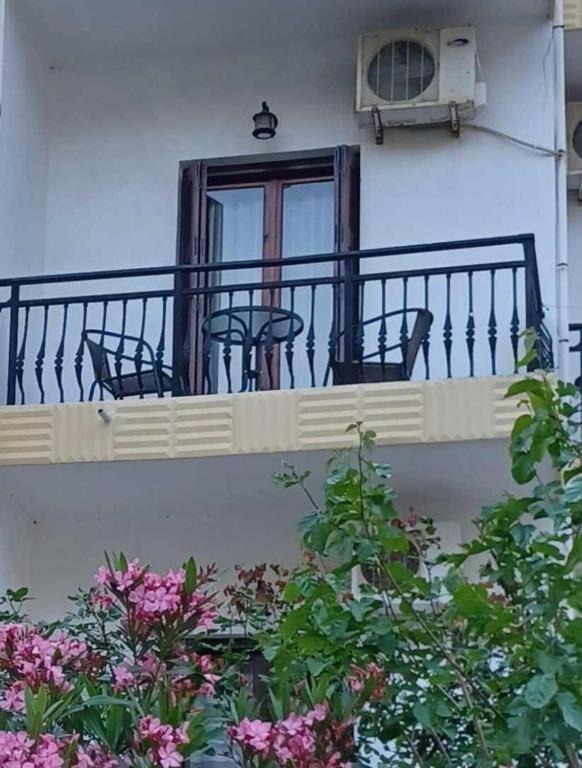Hotel Rena Ágios Kírykos Exterior photo