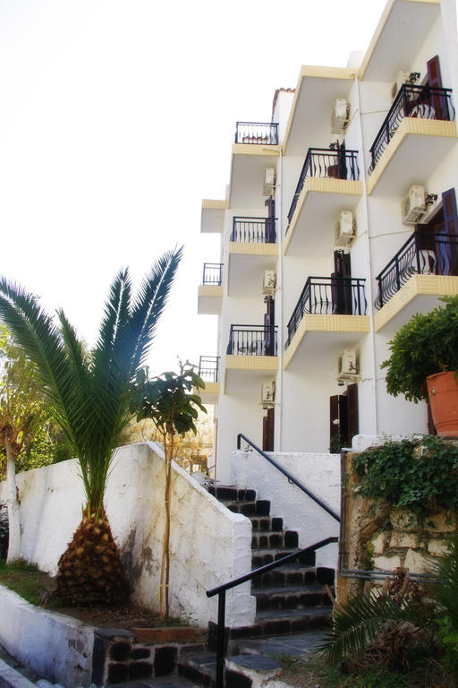 Hotel Rena Ágios Kírykos Exterior photo